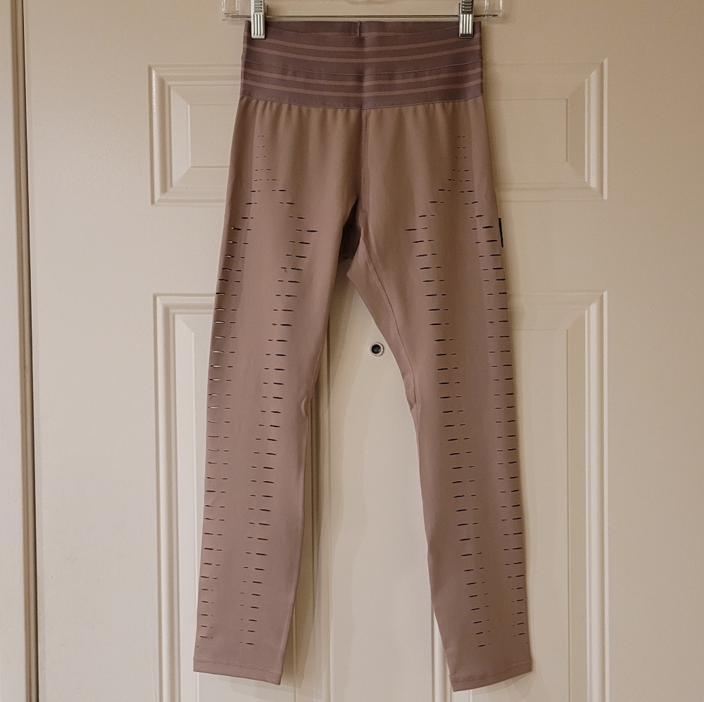 Beloforte Lennox Dusty Rose Leggings